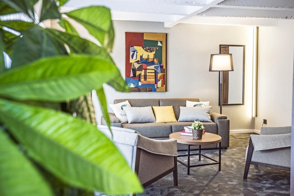 Nomad Luxury Suites Belgrado Exterior foto